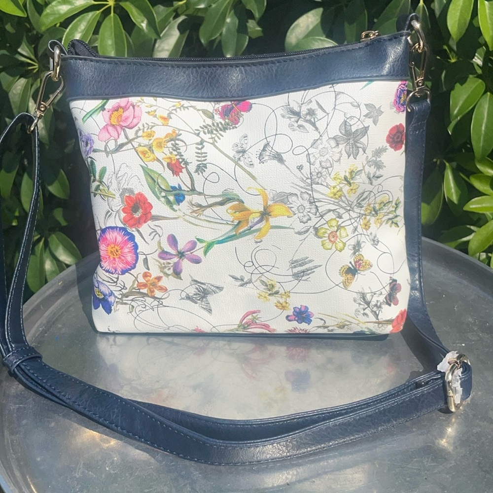 Spring purse